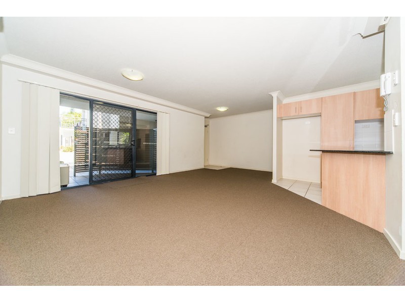 15/46 Lenneberg Street, Southport QLD 4215