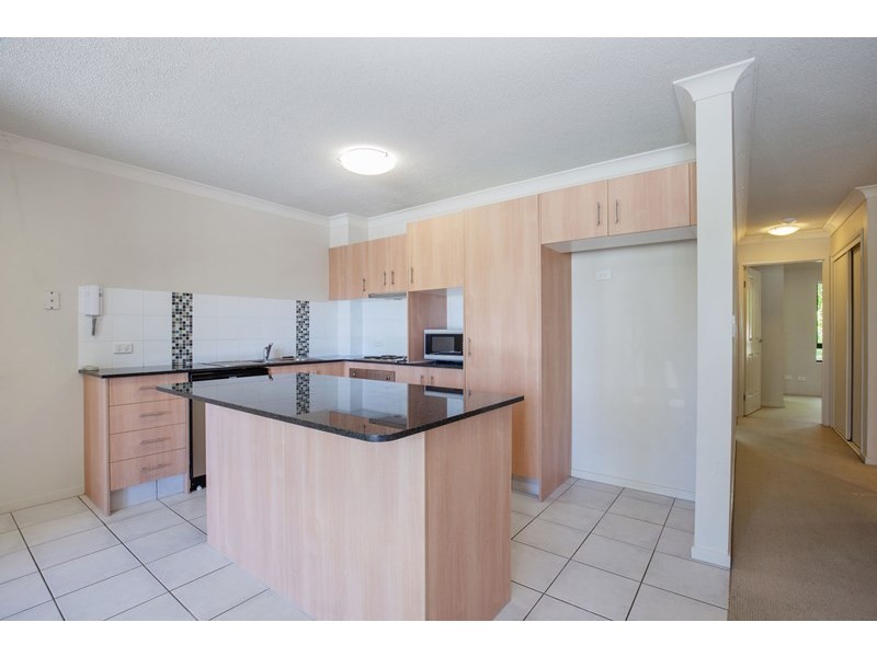 15/46 Lenneberg Street, Southport QLD 4215