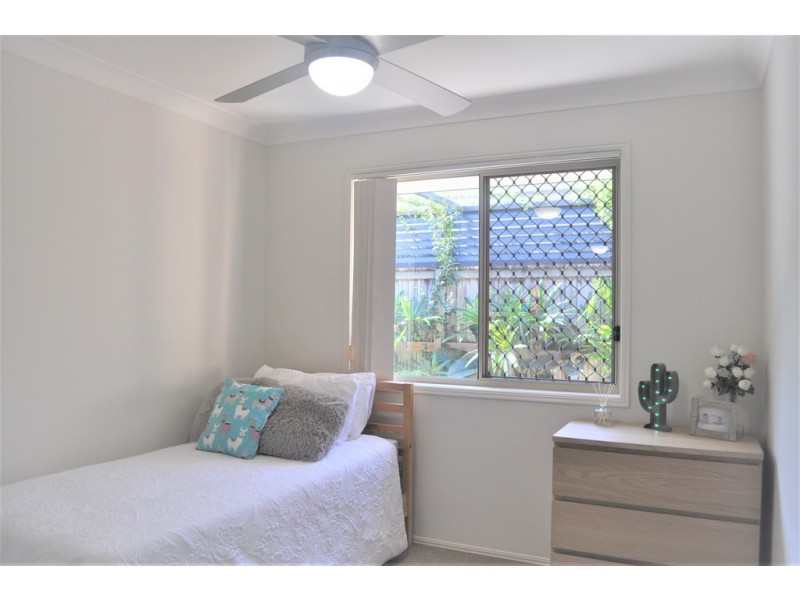 2/6 Marybeth Crescent, Molendinar QLD 4214