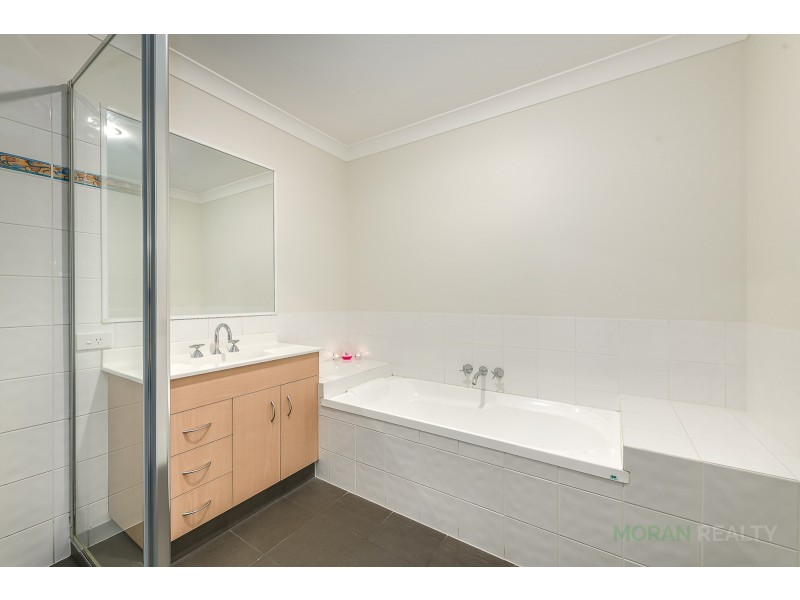 2/6 Marybeth Crescent, Molendinar QLD 4214