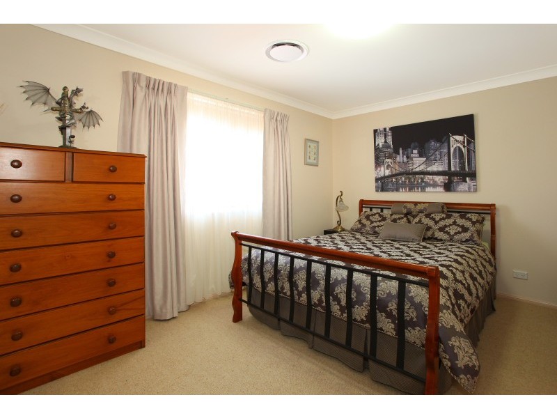 37 Highcrest Circuit, Molendinar QLD 4214