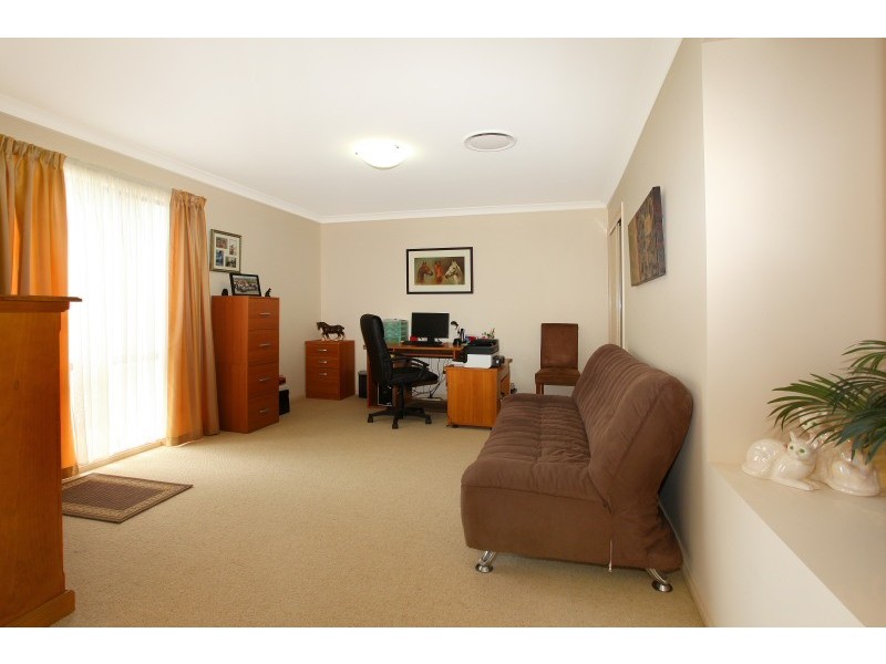 37 Highcrest Circuit, Molendinar QLD 4214