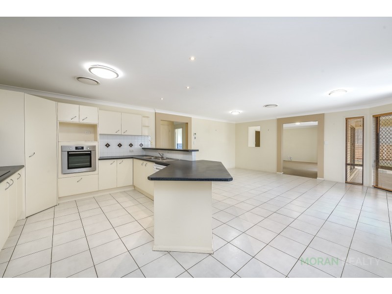 46 Dellwood Circuit, Molendinar QLD 4214