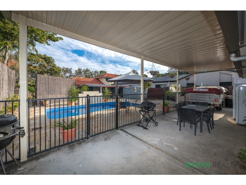 10 Levestam Court, Carrara QLD 4211