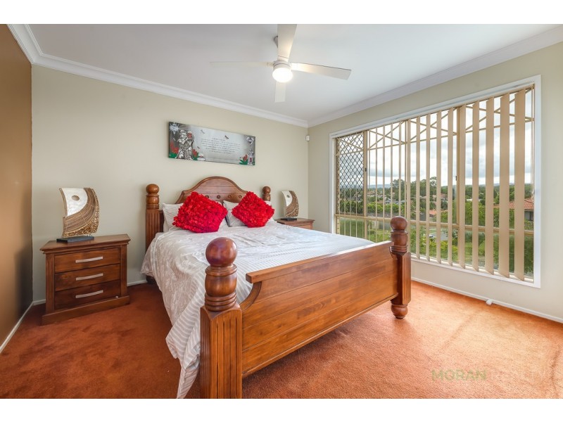 19 Lillywood Circuit, Molendinar QLD 4214