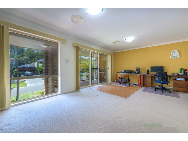 19 Dellwood Circuit, Molendinar QLD 4214