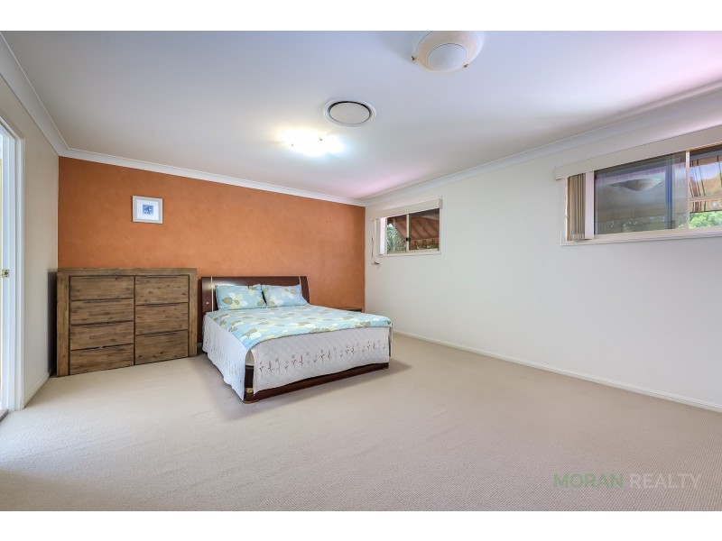 19 Dellwood Circuit, Molendinar QLD 4214