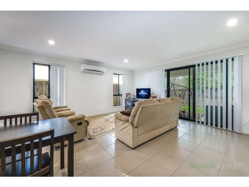 40 Mieka Crescent, Pimpama QLD 4209