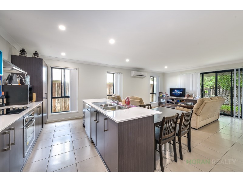 40 Mieka Crescent, Pimpama QLD 4209