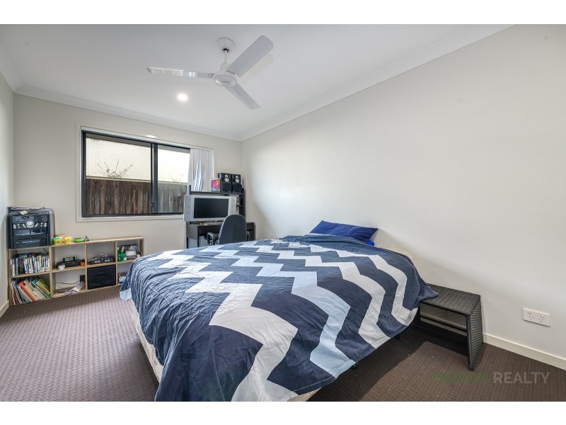 40 Mieka Crescent, Pimpama QLD 4209