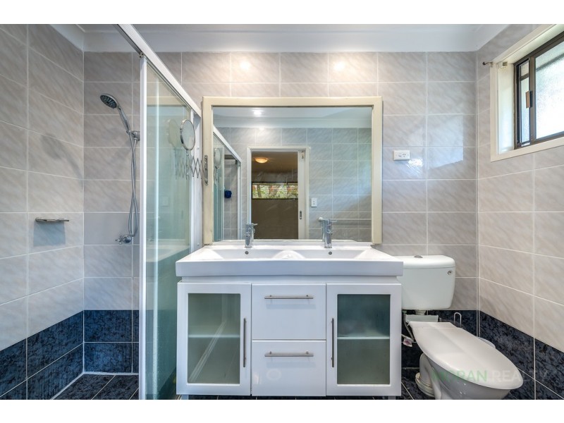 9 Keen Road, Molendinar QLD 4214