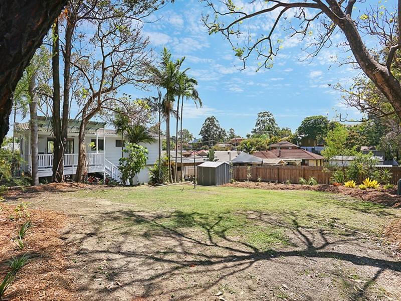 17 Darling Cres, Molendinar QLD 4214