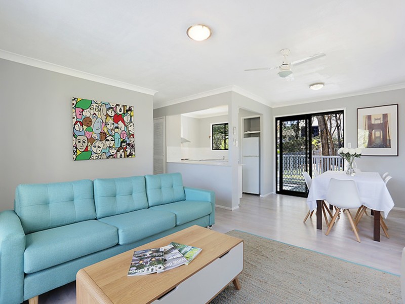 17 Darling Cres, Molendinar QLD 4214