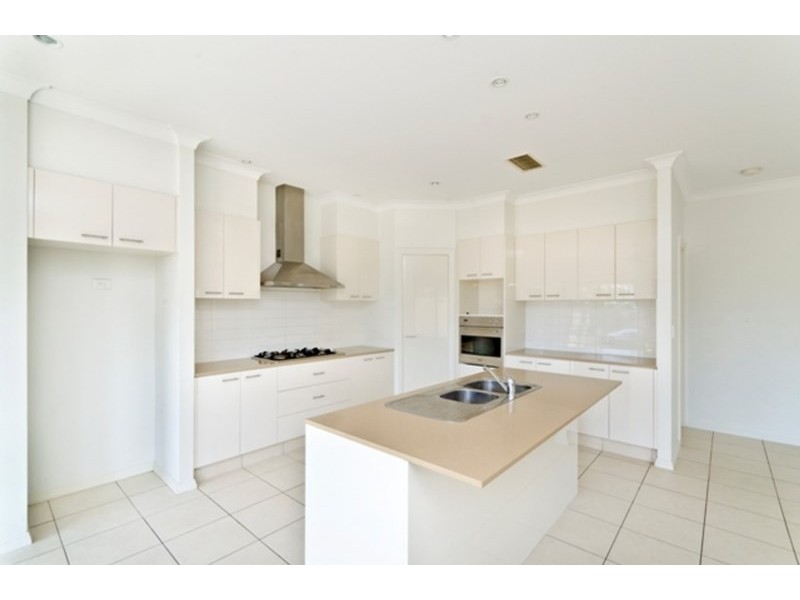 @ Zane Street, Molendinar QLD 4214