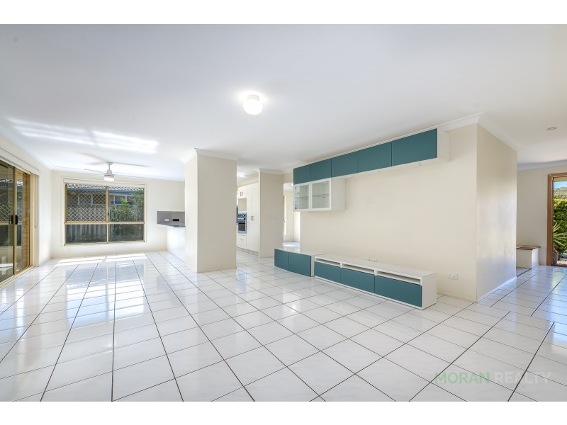 6 County Close, Parkwood QLD 4214