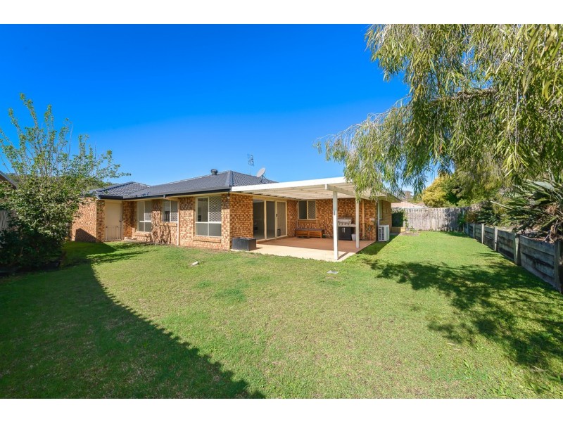 6 County Close, Parkwood QLD 4214
