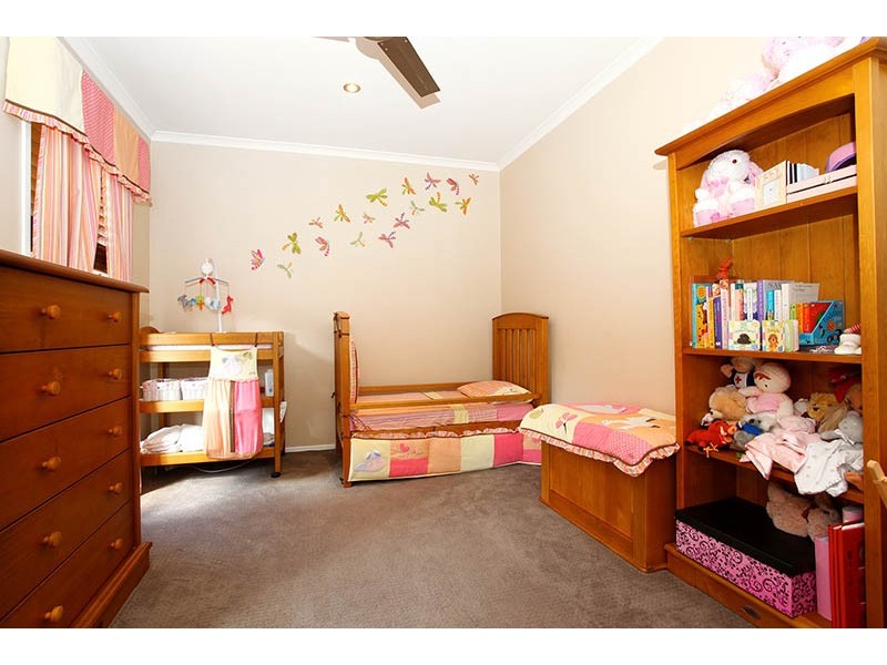 13 Lillywood Circuit, Molendinar QLD 4214