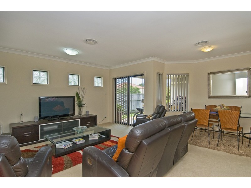 2 Gumview Place, Molendinar QLD 4214