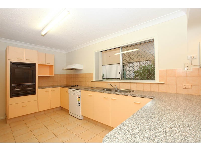 2 Batchworth Road, Molendinar QLD 4214