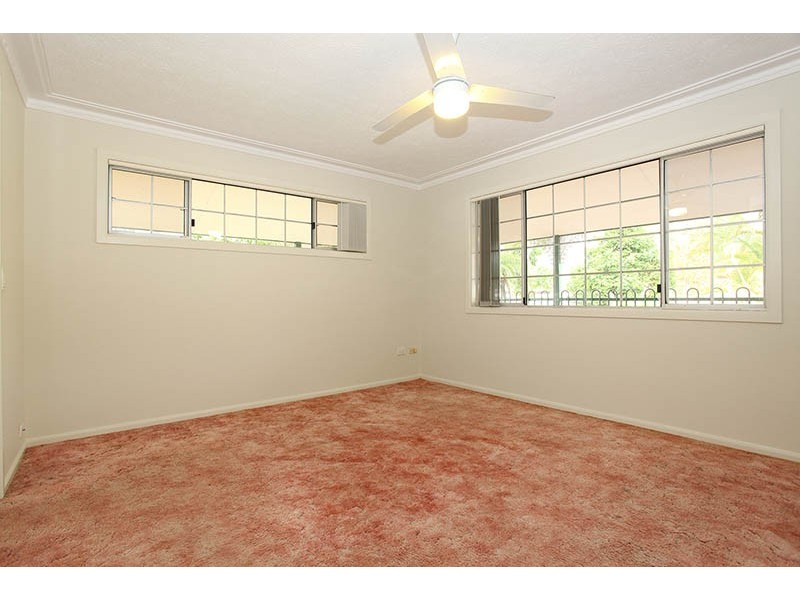 2 Batchworth Road, Molendinar QLD 4214