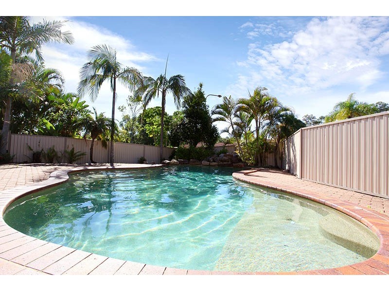 2 Batchworth Road, Molendinar QLD 4214