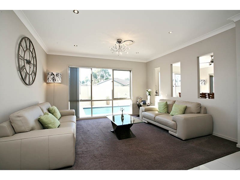 21 Viewridge Way, Molendinar QLD 4214