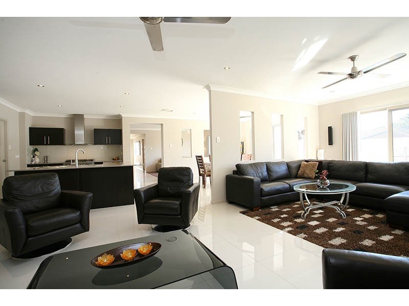 21 Viewridge Way, Molendinar QLD 4214