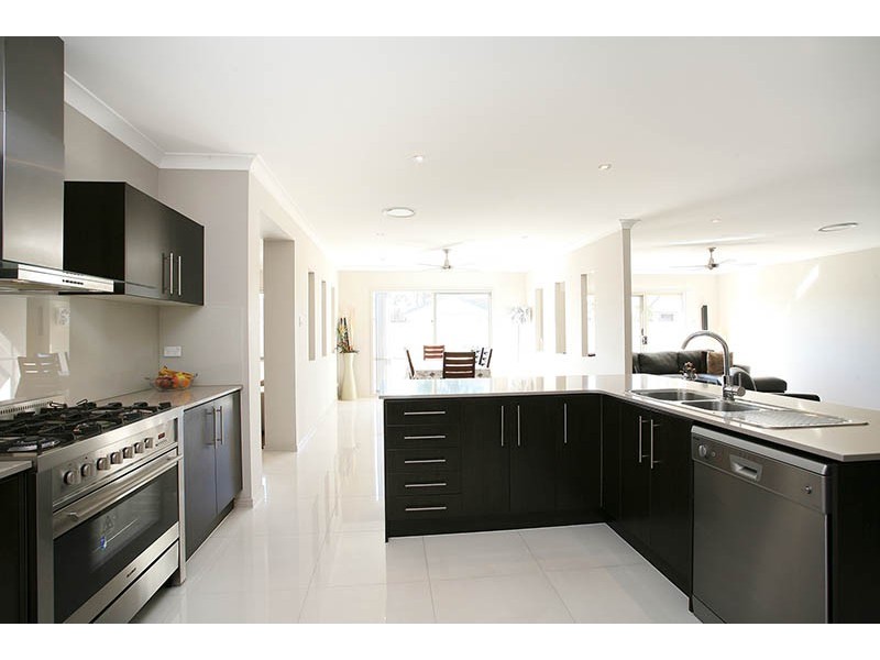 21 Viewridge Way, Molendinar QLD 4214