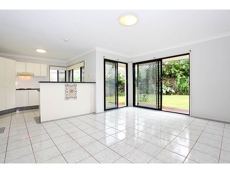 8 Clear River Boulevard, Ashmore QLD 4214
