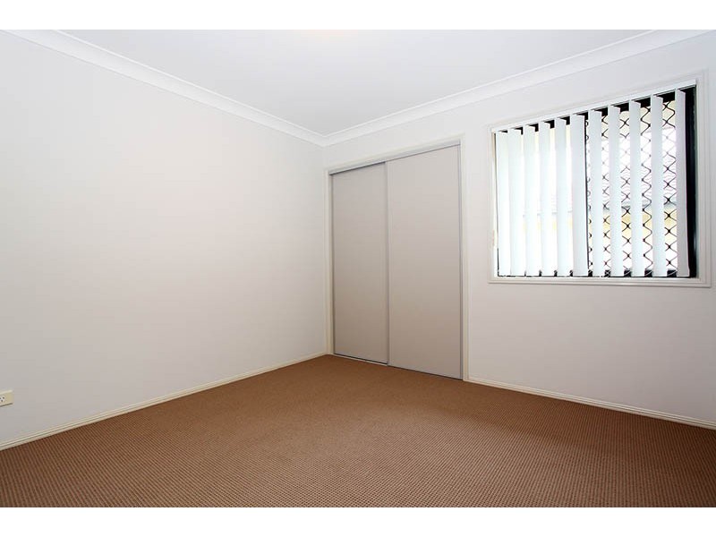 8 Clear River Boulevard, Ashmore QLD 4214