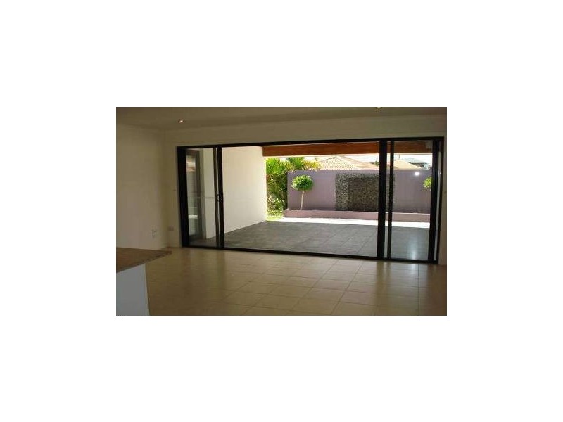 3 Redwood Place, Molendinar QLD 4214