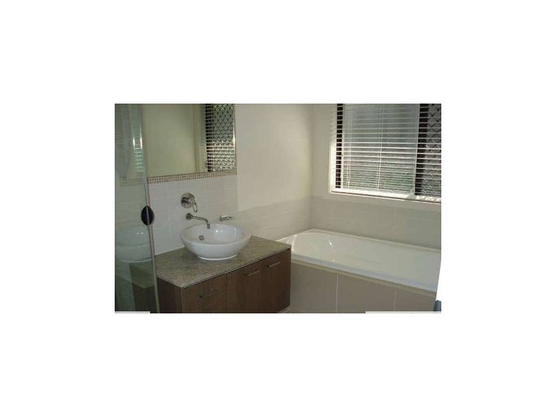 3 Redwood Place, Molendinar QLD 4214