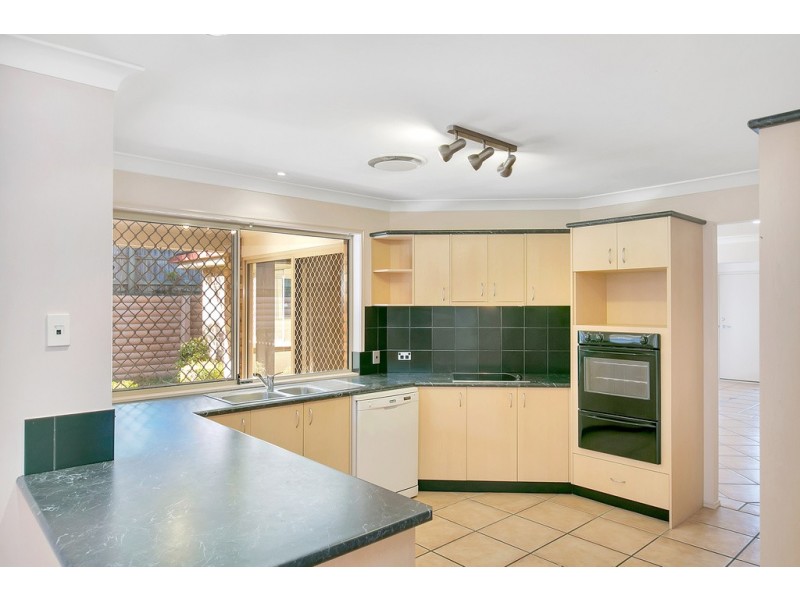 2 Gilcrest Court, Molendinar QLD 4214