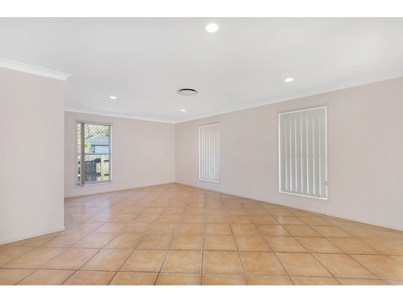 2 Gilcrest Court, Molendinar QLD 4214
