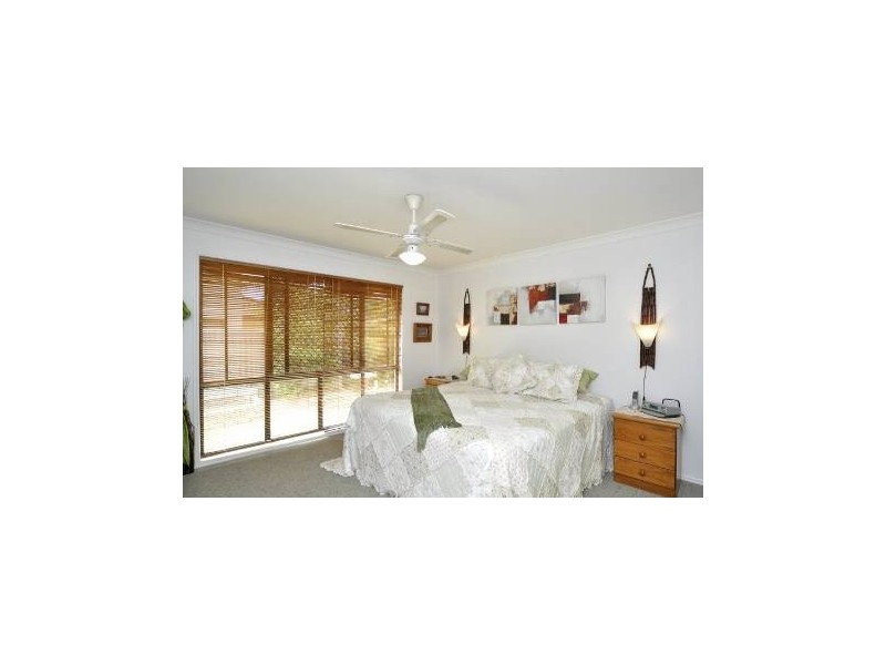 18 Brookland Court, Molendinar QLD 4214