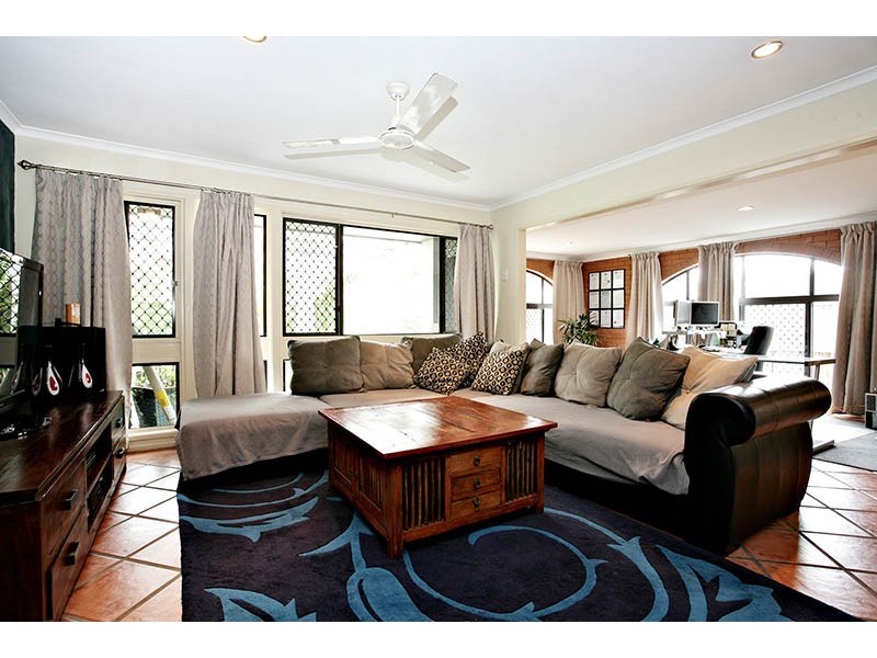 20 Cotlew Street, Southport QLD 4215