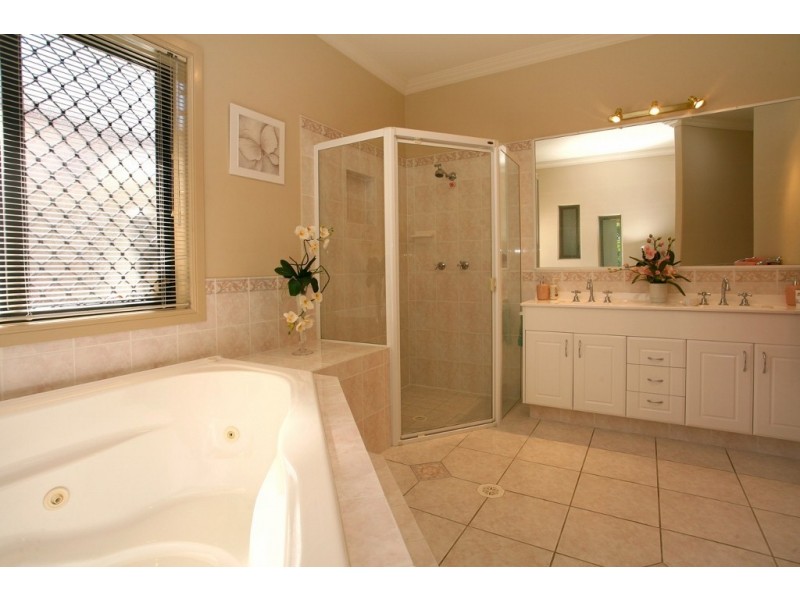 45 Highview Place, Parkwood QLD 4214