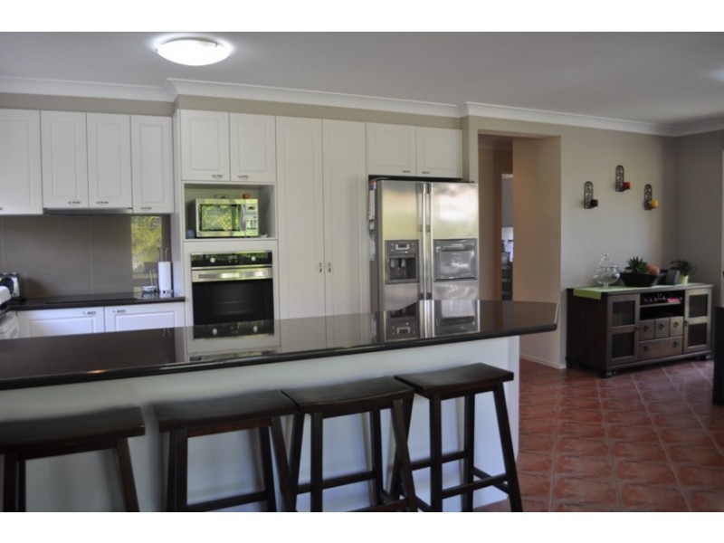 6 Redwood Place, Molendinar QLD 4214