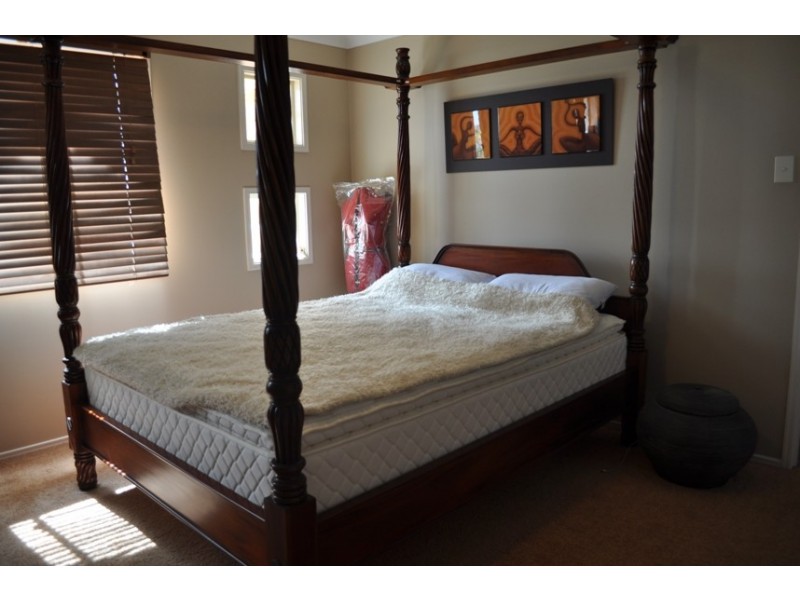 6 Redwood Place, Molendinar QLD 4214