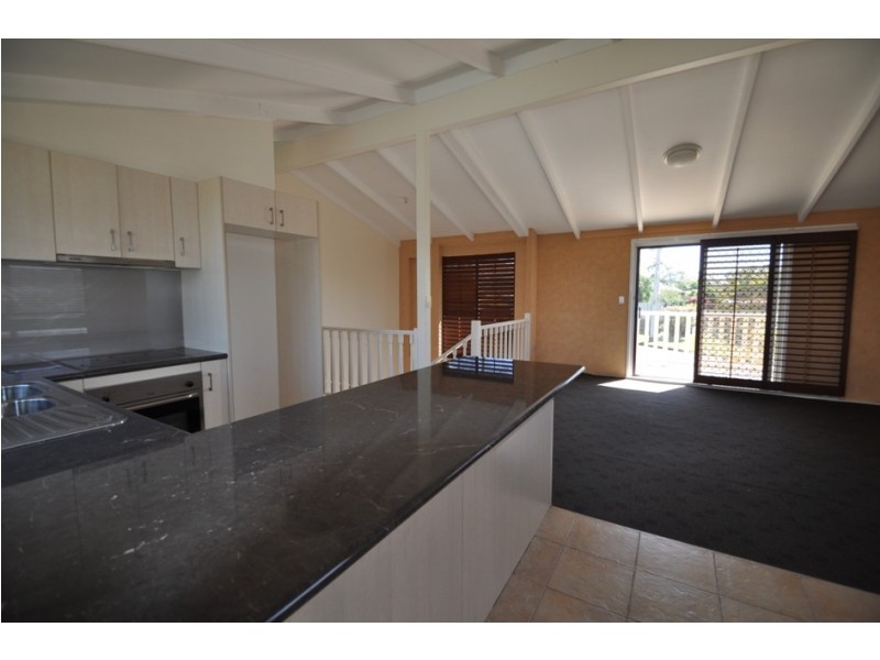 12 Flinders Avenue, Molendinar QLD 4214