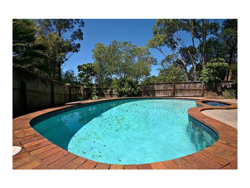 5 Tasman Avenue, Molendinar QLD 4214