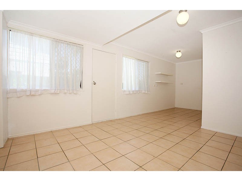 5 Tasman Avenue, Molendinar QLD 4214