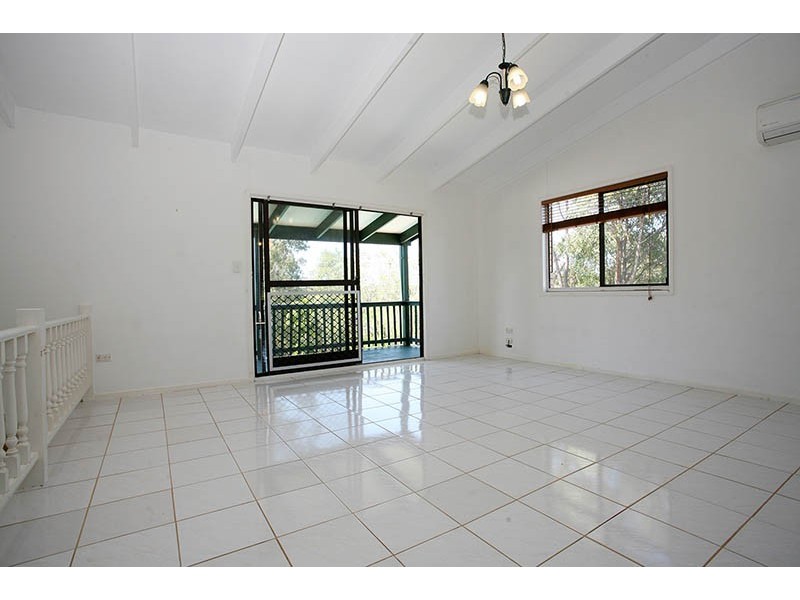 5 Tasman Avenue, Molendinar QLD 4214