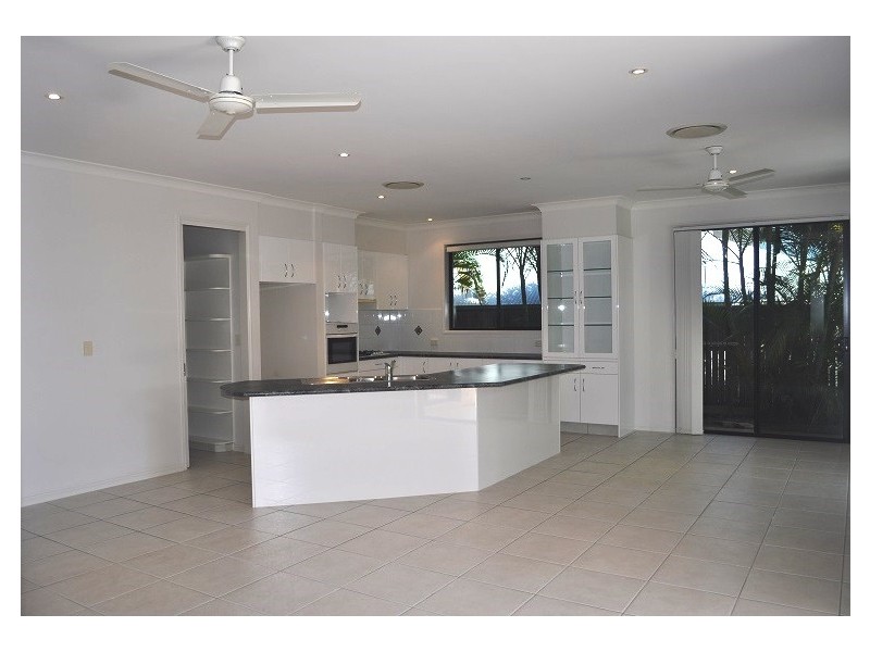 6 Viewridge Way, Molendinar QLD 4214