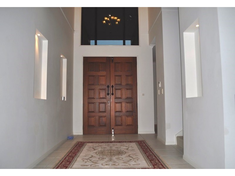 6 Viewridge Way, Molendinar QLD 4214