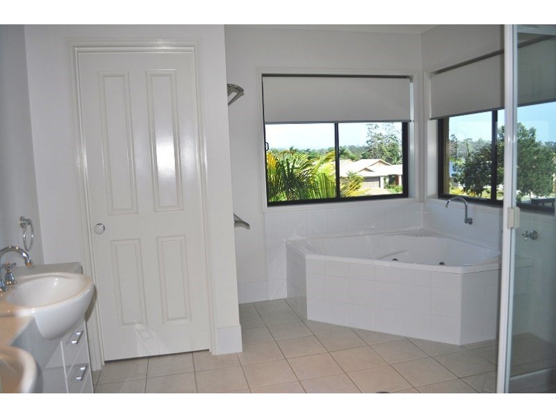 6 Viewridge Way, Molendinar QLD 4214