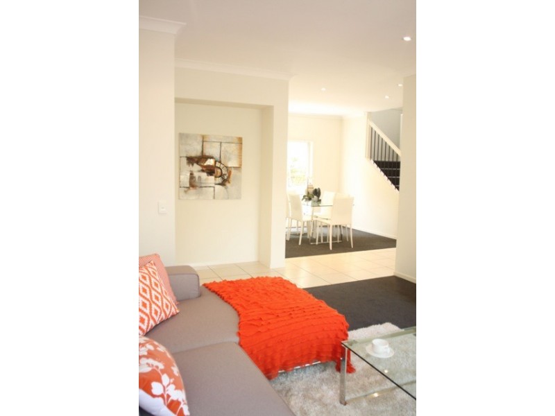 38 Stringybark Drive, Molendinar QLD 4214