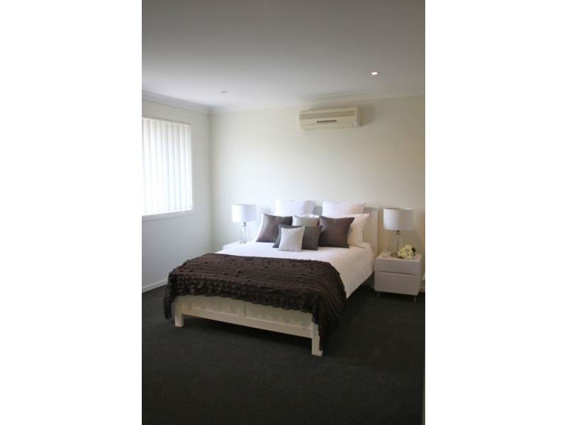 38 Stringybark Drive, Molendinar QLD 4214