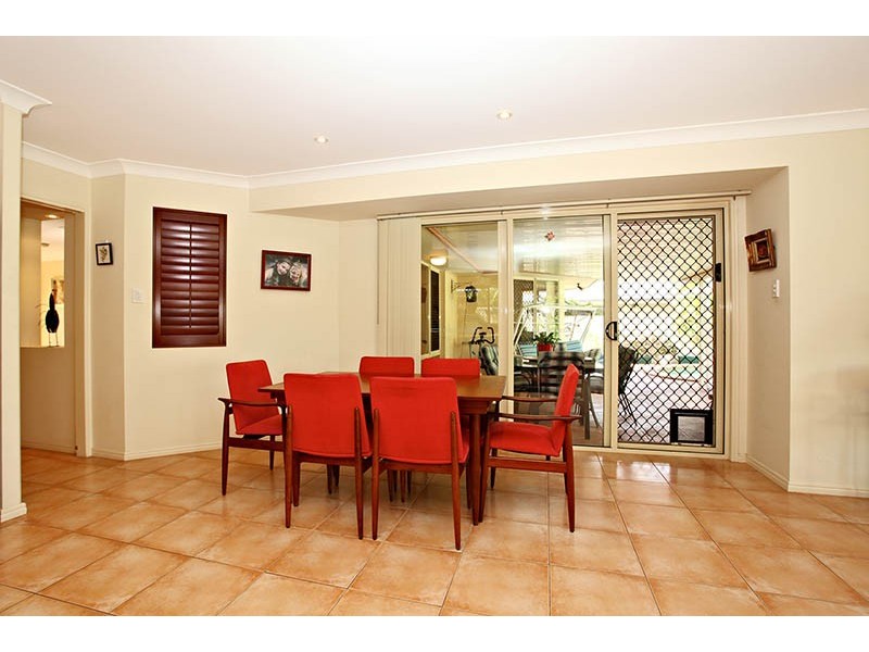 179 Crestwood Drive, Molendinar QLD 4214