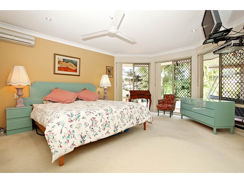 179 Crestwood Drive, Molendinar QLD 4214